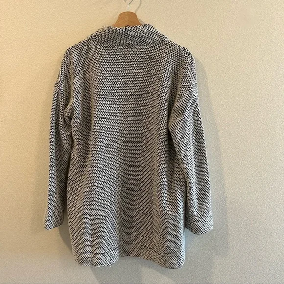 Marine Layer Black and White Cardigan - Picture 2 of 3